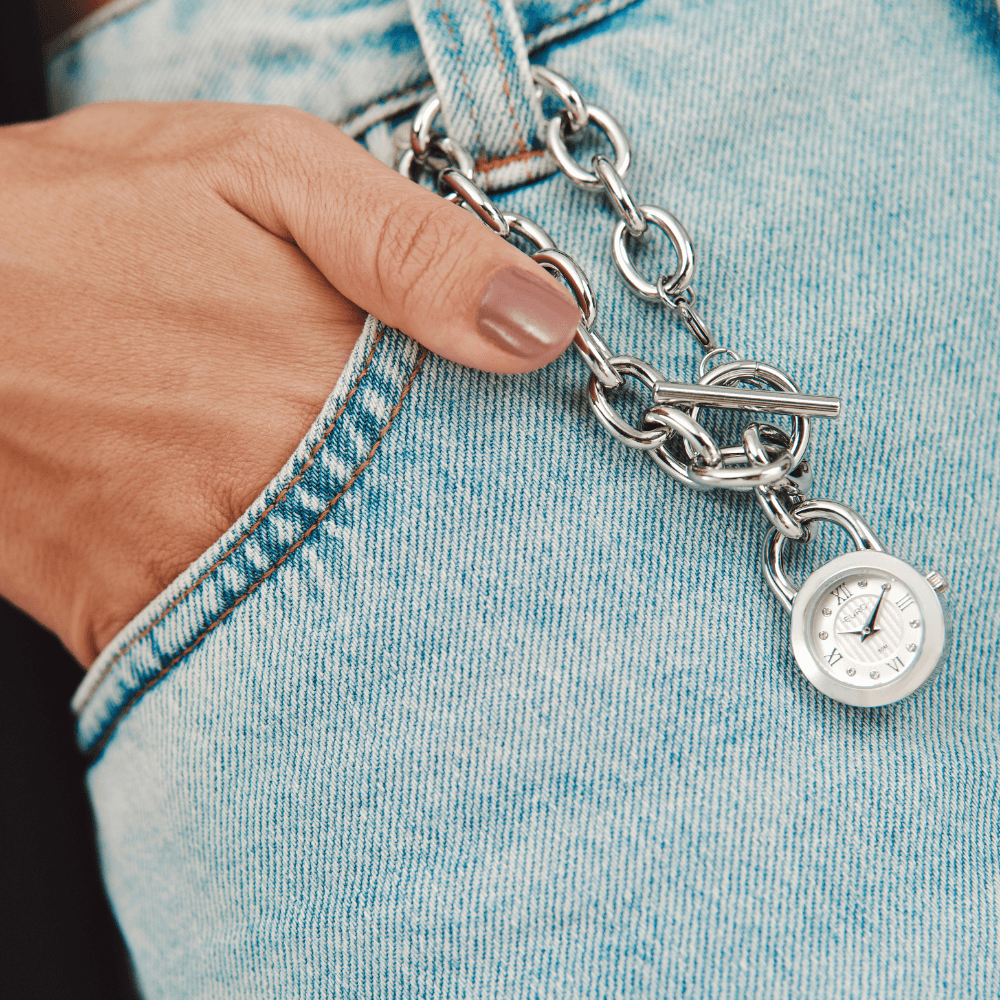  Imagem de fundo- Relógio Euro Feminino Chains Prata 